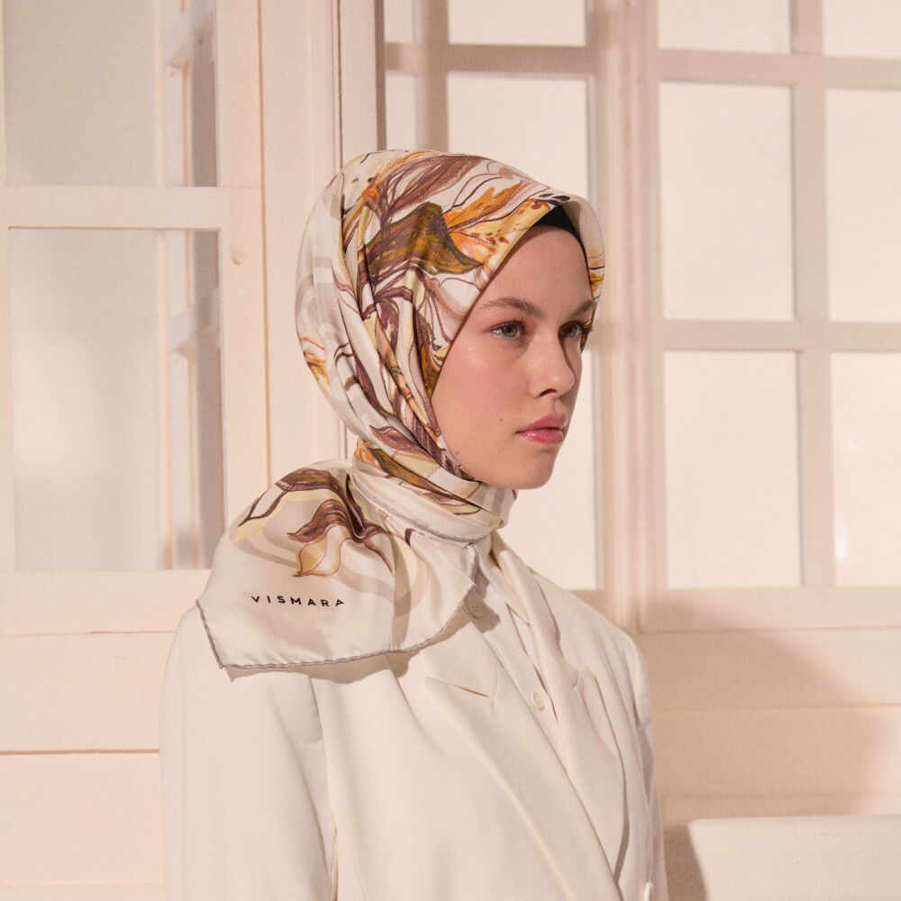 Beyaz Vismara Monogram Lilyum Çiçek Desenli Twill İpek Eşarp - Vismara