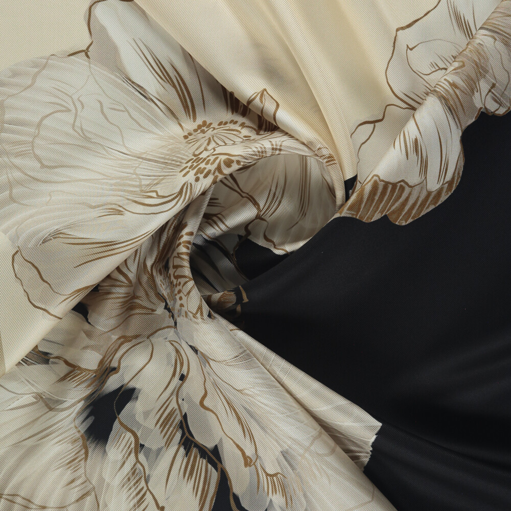 Black Linea Fiora Pattern Twill Silk Square Scarf - Vismara