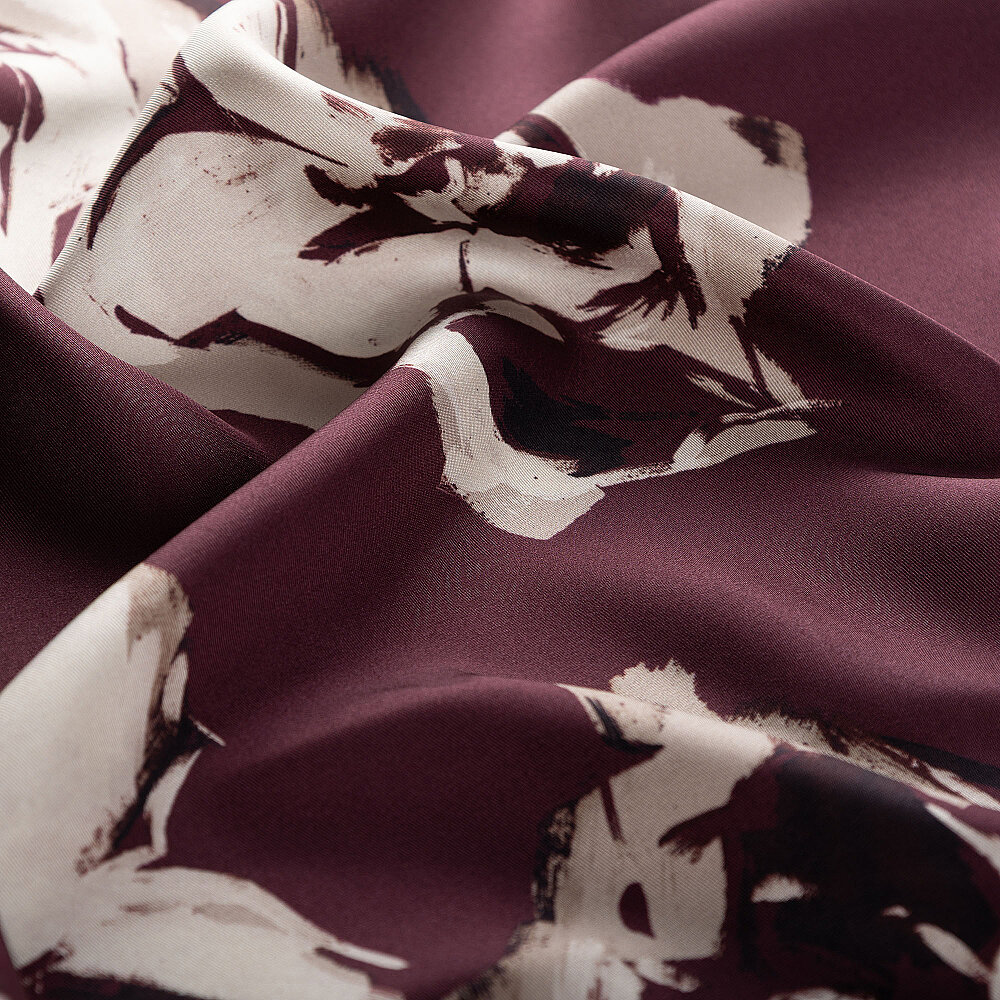 Burgundy Oil Painting Rose Patterned Silk Scarf - 3