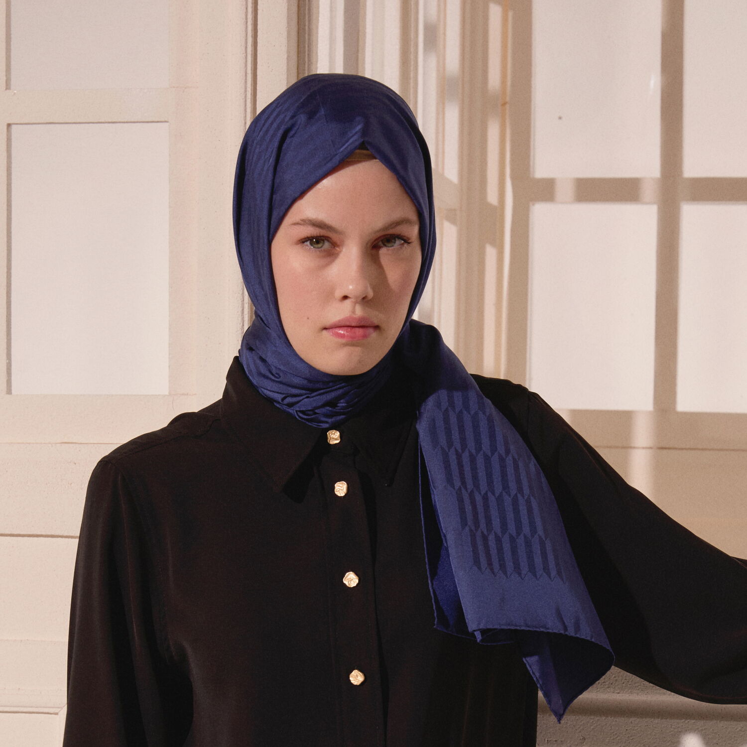 Lacivert Damla Desen Jakarlı Yün İpek Şal - 3