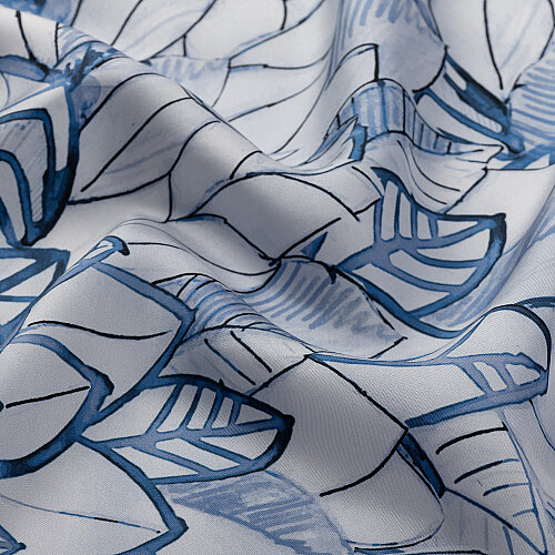 Sciarpa quadrata in twill di seta blu navy con motivo floreale a foglie. - Vismara