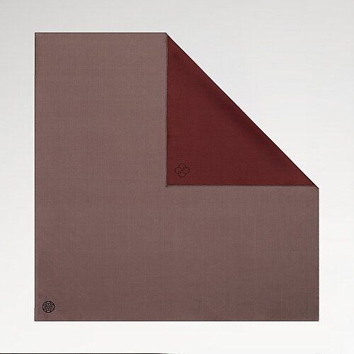 Foulard quadrato in twill di seta double-face color menta con motivo a piastrelle rosse - Vismara