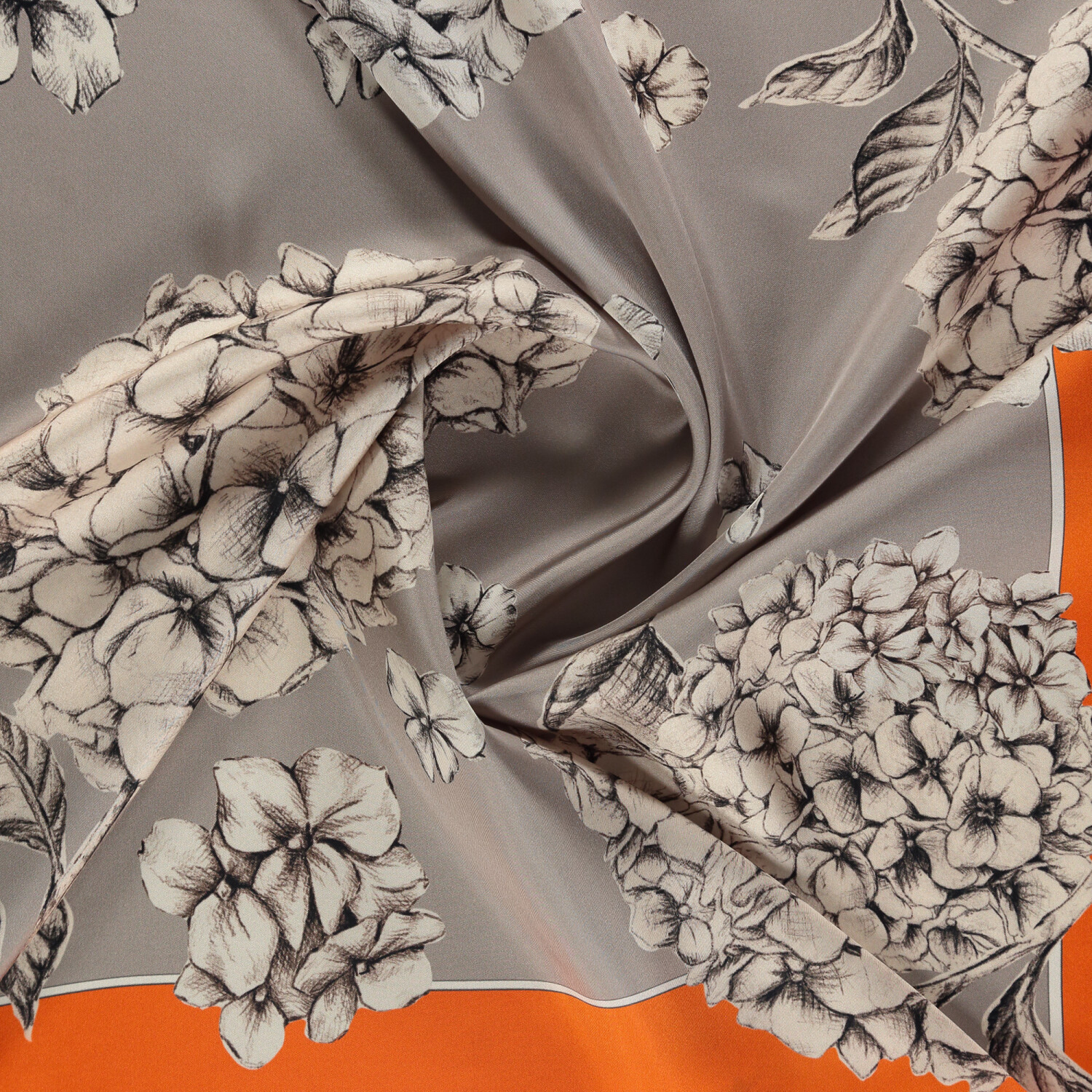 Turuncu Ortanca Çiçeği Desenli Twill İpek Eşarp - 2